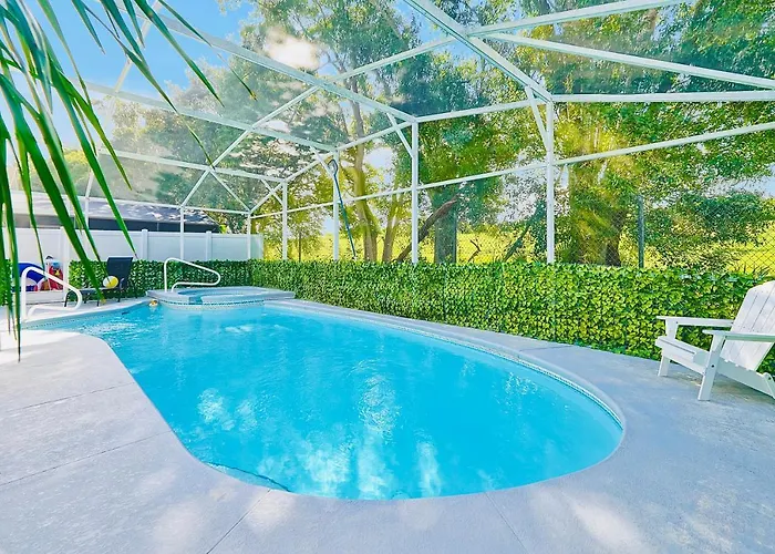 Cozy Family Getaway With Pool, Hot Tub, Patio, King Bed
