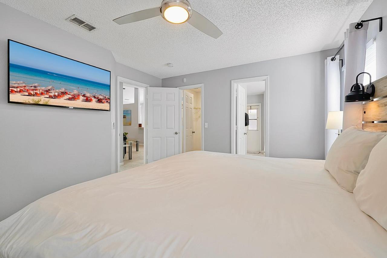 Cozy Family Getaway With Pool, Hot Tub, Patio, King Bed