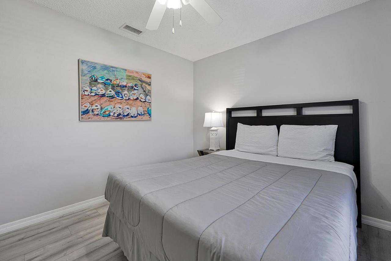Holiday home Cozy Family Getaway With Pool, Hot Tub, Patio, King Bed