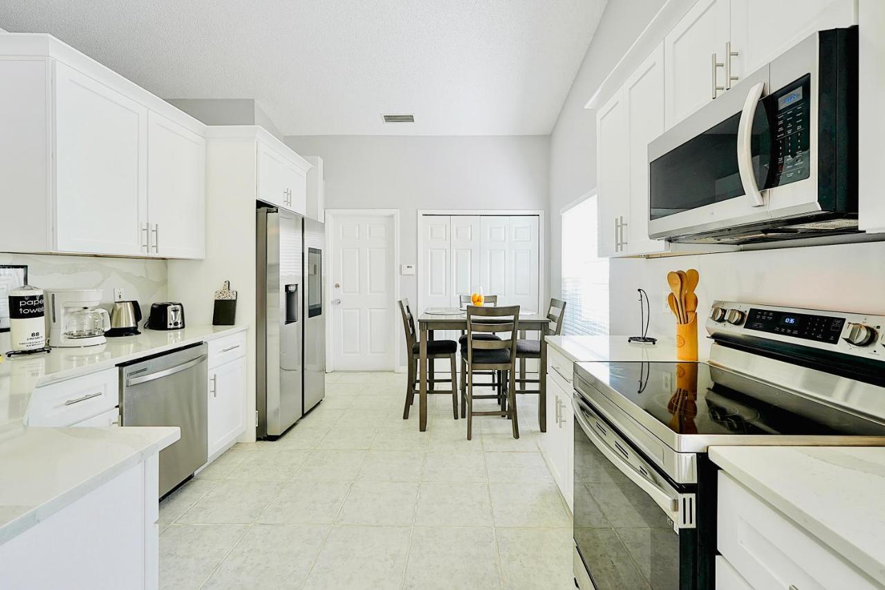 Cozy Family Getaway With Pool, Hot Tub, Patio, King Bed Holiday home