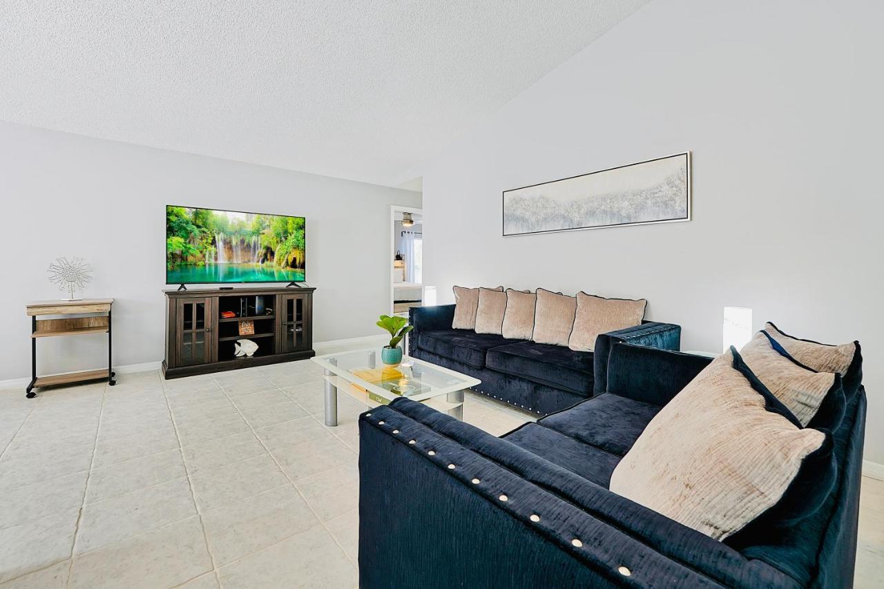 Cozy Family Getaway With Pool, Hot Tub, Patio, King Bed * Kissimmee