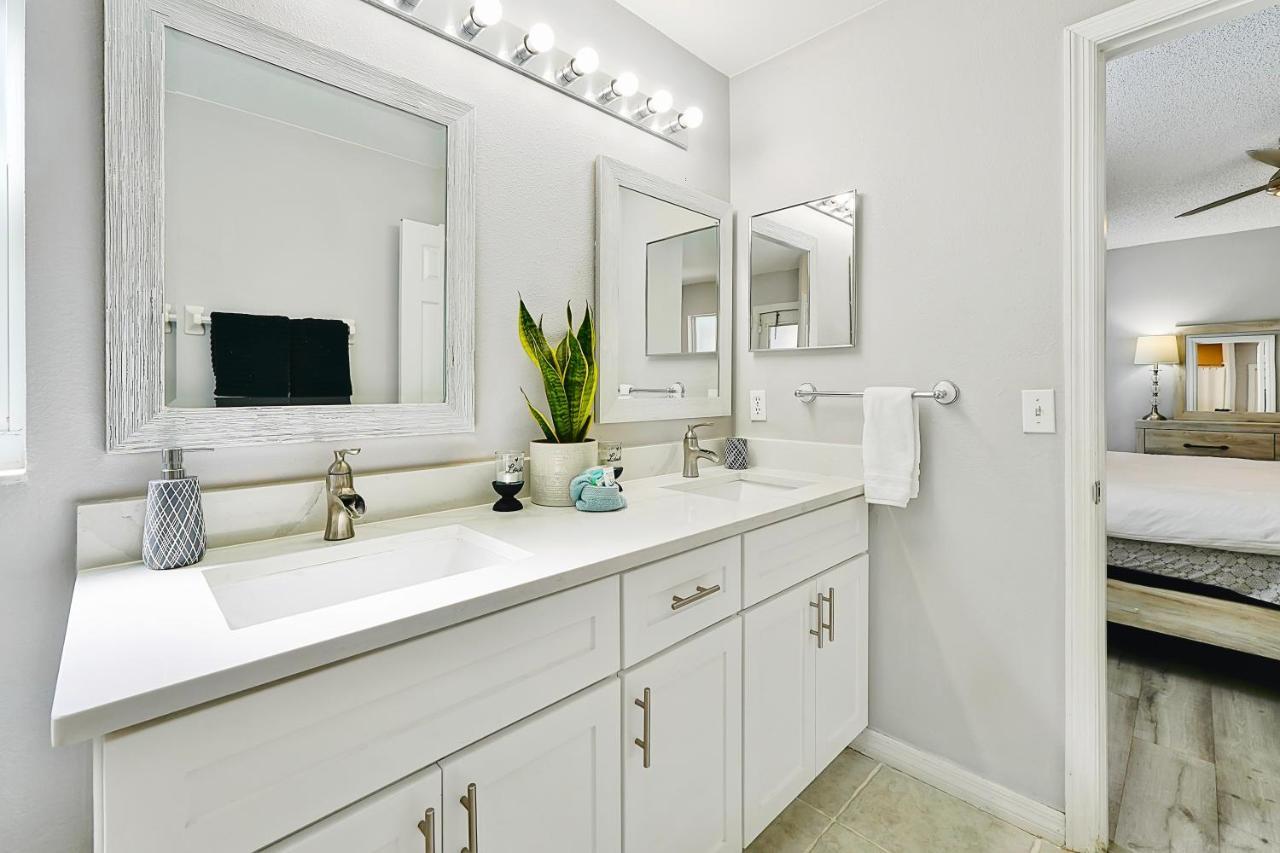 Cozy Family Getaway With Pool, Hot Tub, Patio, King Bed Kissimmee